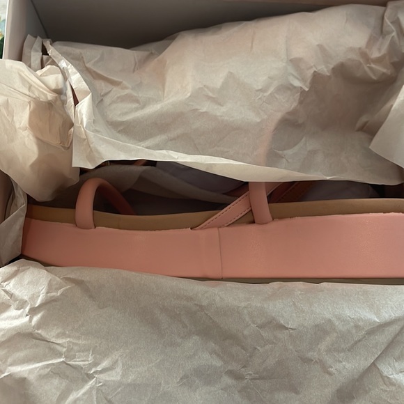 Chinese Laundry Skippy sandal in Pink color size 9.5. - Picture 2 of 13